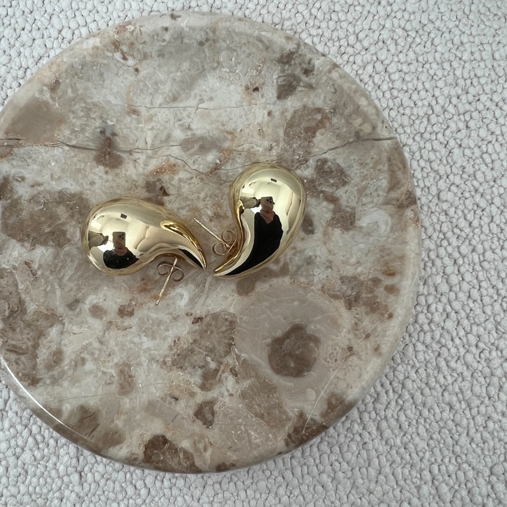 Drop earrings in 18k yellow gold plated